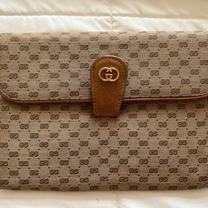 Vintage Gucci Clutch from the 1970s